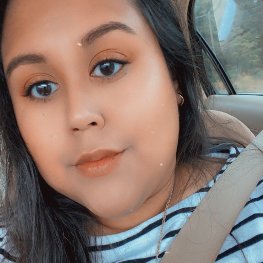 Meet your Posher, Stephanie